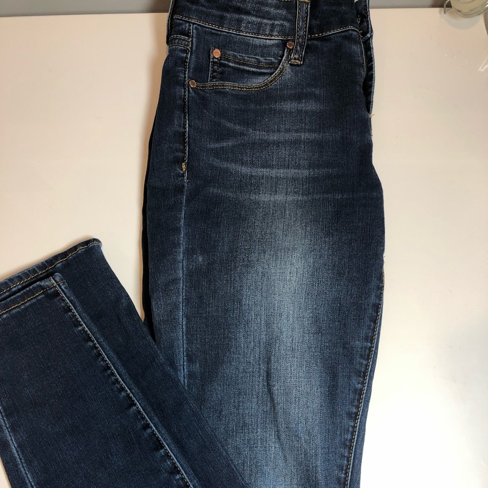 Dark wash skinny jeans